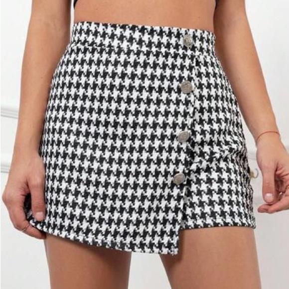 SHEIN Black and White Checkered Houndstooth Skirt - Picture 2 of 6